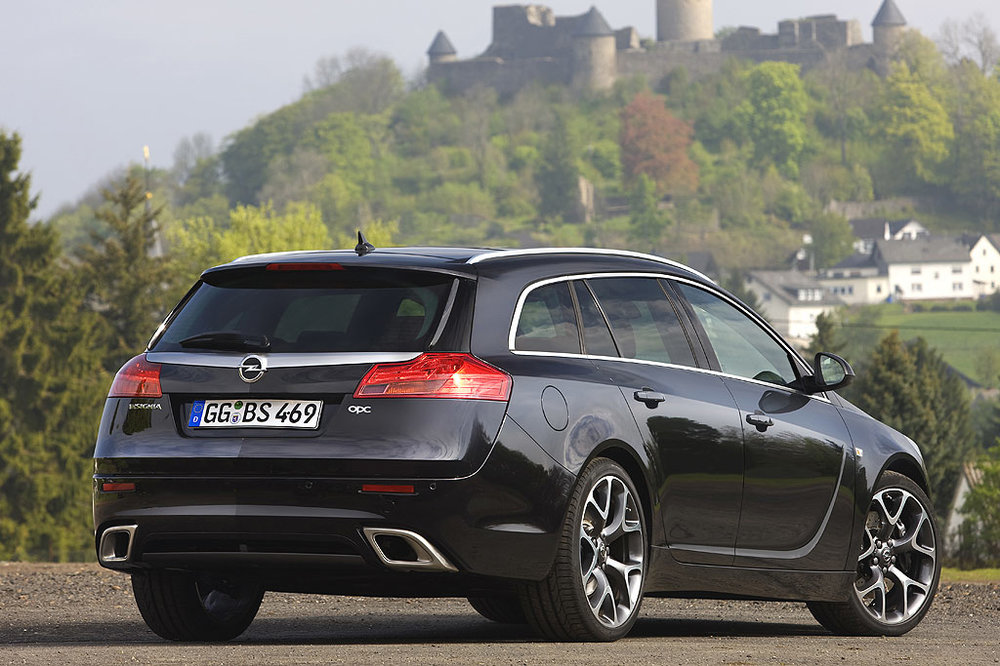 1189037094_OpelInsigniaOPCSportsTourer.thumb.jpg.7d03056d737b78ce87bd3093e6a031d7.jpg