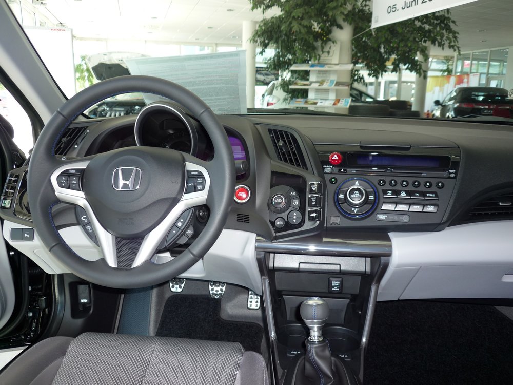 Premiere_Honda_CR-Z_023.thumb.JPG.fe854a6672a12d46c1fa7ba82d989e6a.JPG