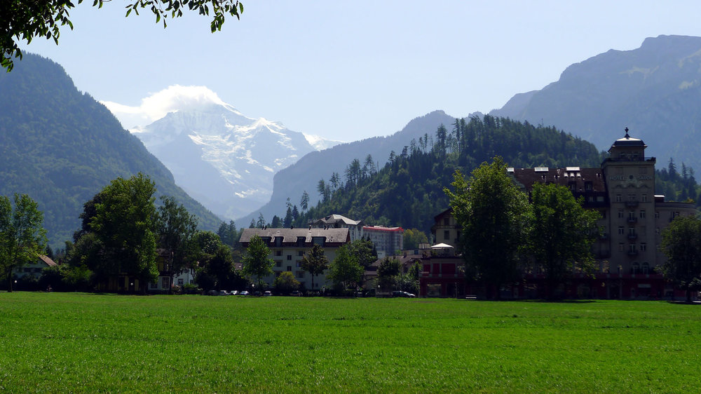 sicht_interlaken.thumb.jpg.855f2a50f654129fd866f3bd2bbd9318.jpg